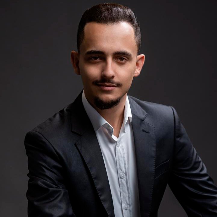 Maicon Pacheco, consultor de imagem e visagista em Joinville